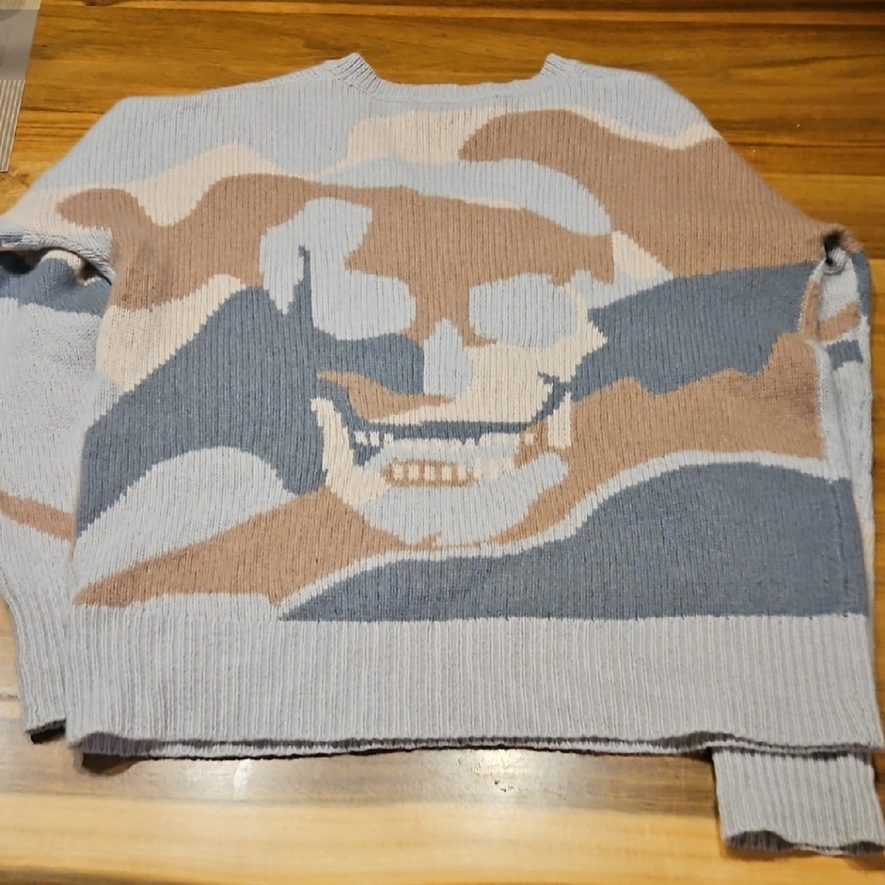 Skull Cashmere Gray and Dusty Rose Crewneck Sweater